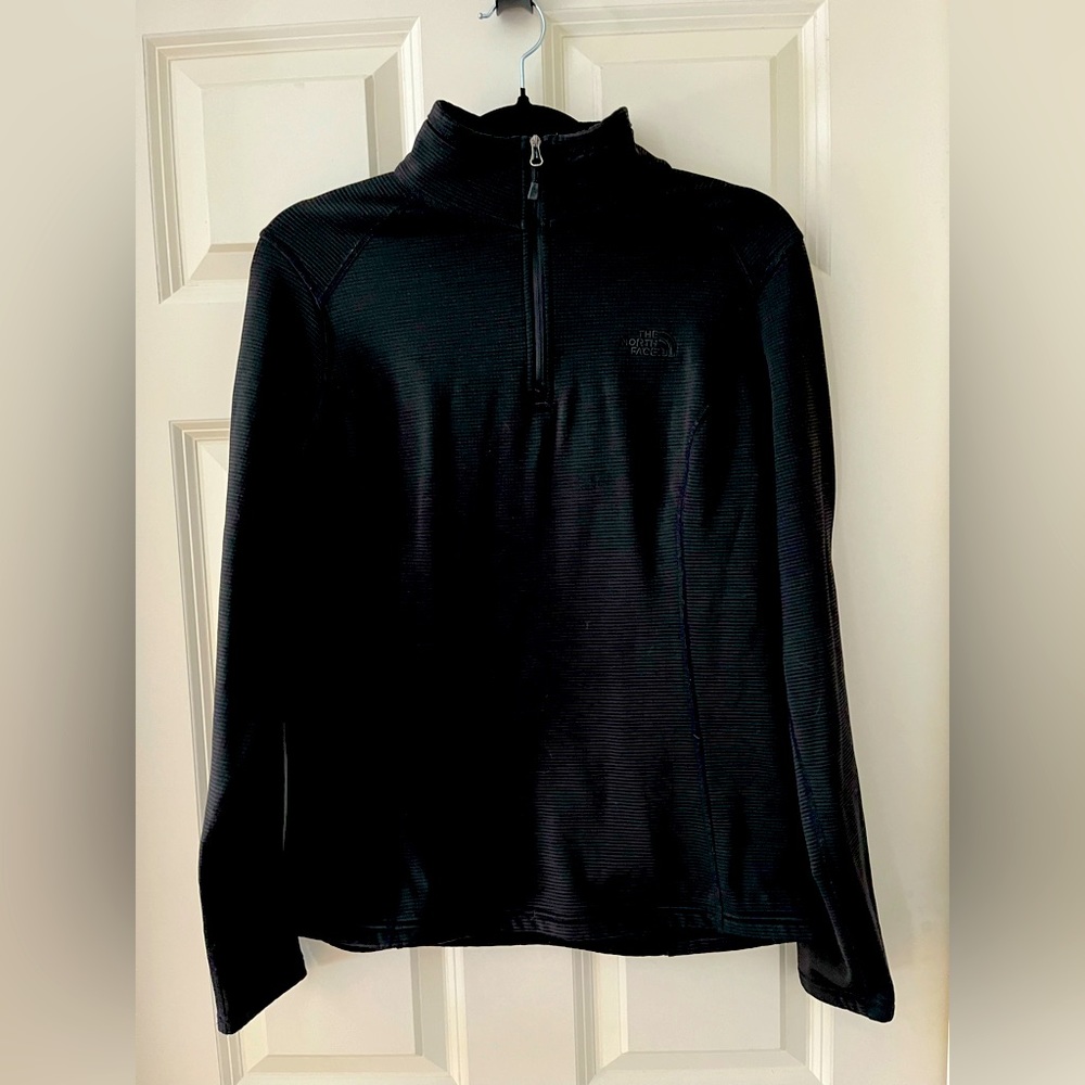 Women’s - The North Face Black 1/4 zip jacket-M